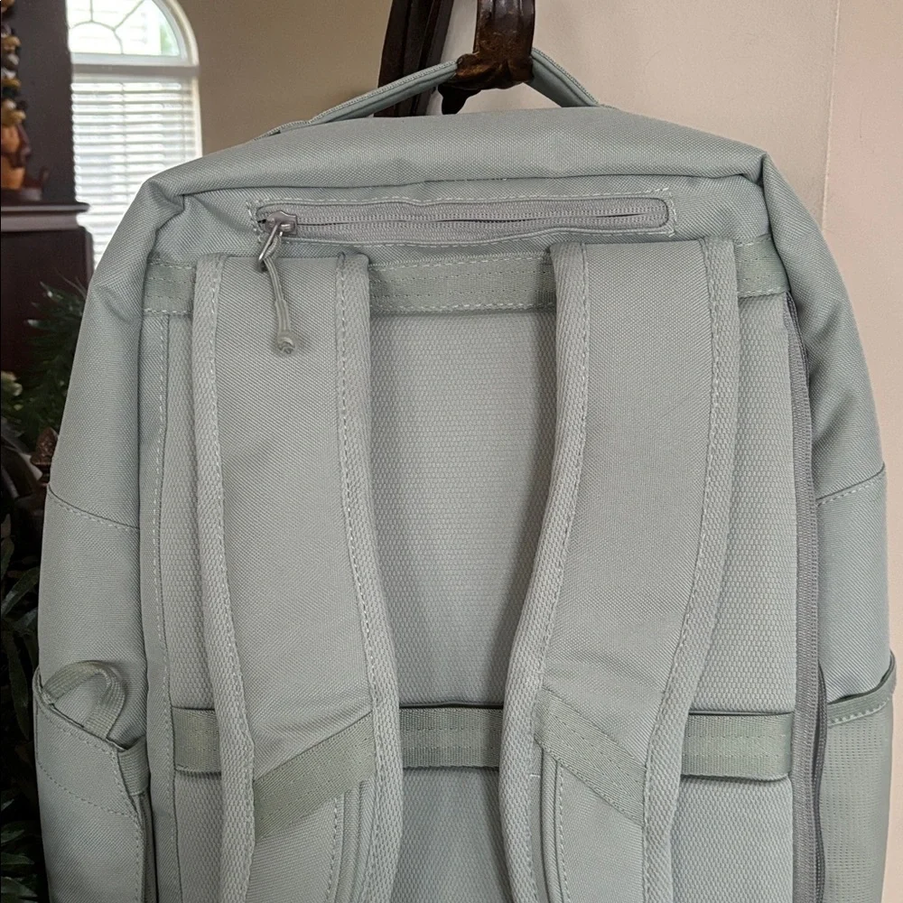 Brand New Nike Utility Speed 2.0 Backpack Unisex Casual Sports Travel Bag Green